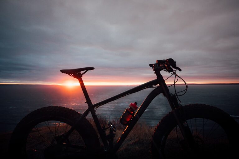 Photo Mountain biking